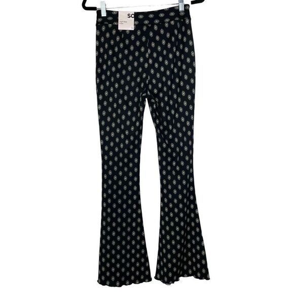SO High Rise Lettuce Hem Flare Pants Black and Cream Size S New - Picture 2 of 11